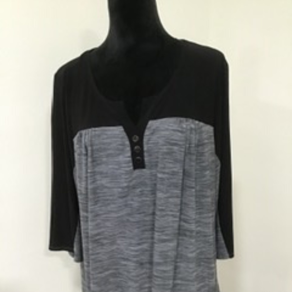 3/4 sleeve Black & Grey blouse